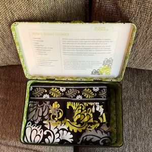 NIB Vera Bradley BAROQUE Apron Gift Set